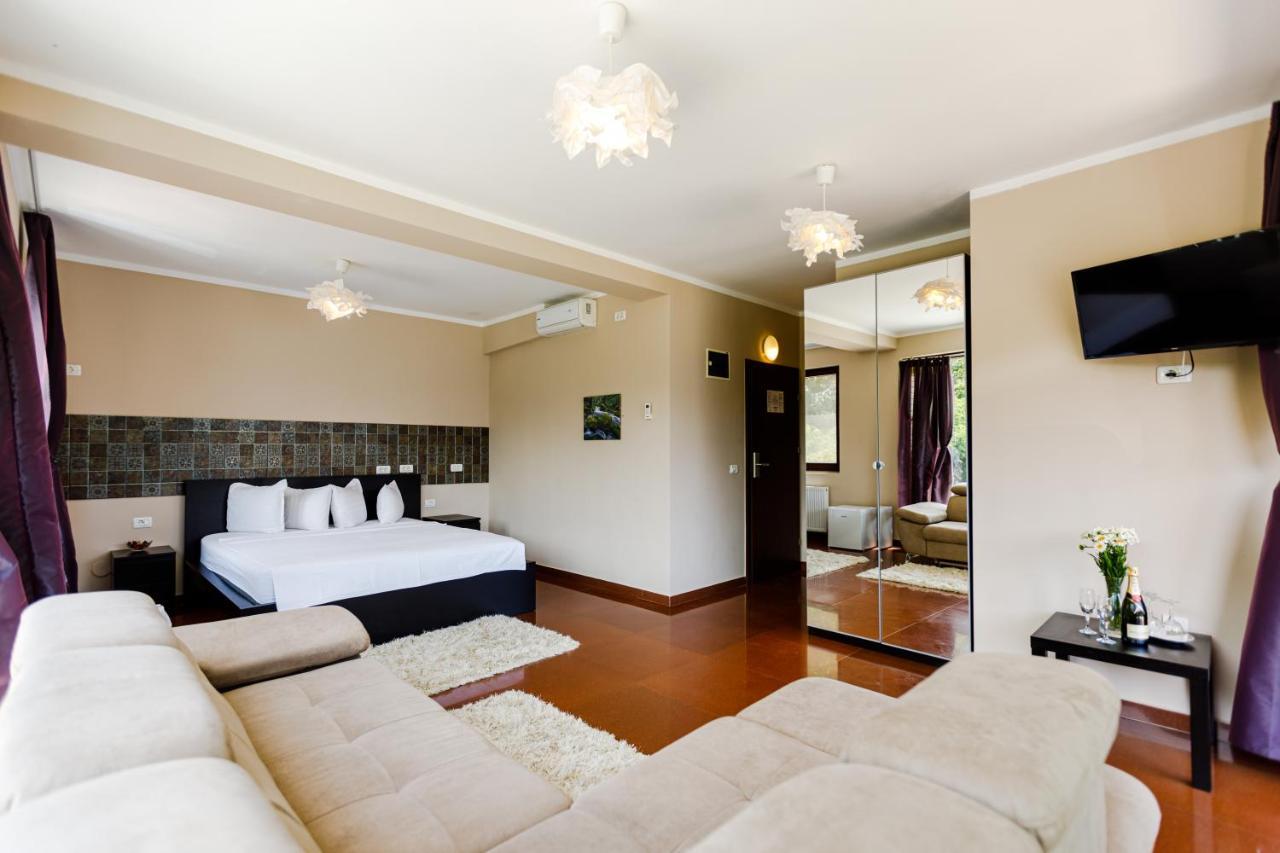 Rex Infinity View 4* Cazanele Dunarii Dubova Exterior photo