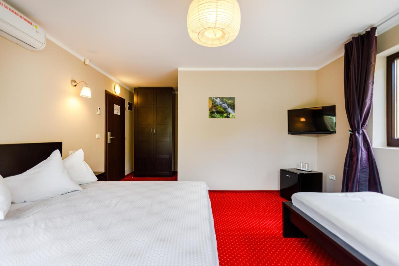 Rex Infinity View 4* Cazanele Dunarii Dubova Exterior photo